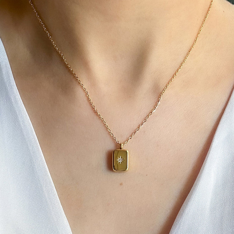 Gold Plated Gold Toned Star Themed Geometric Pendant Chain
