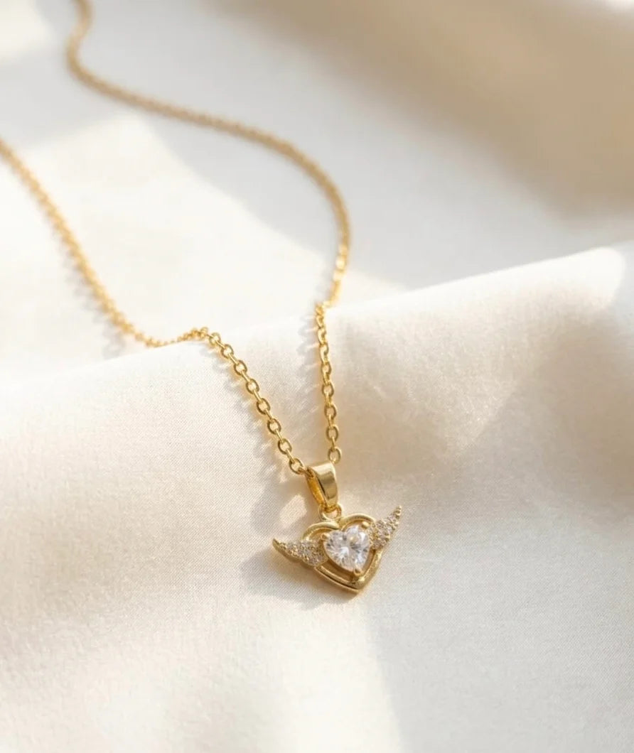 Gold Plated Heart and Stone Pendant Chain