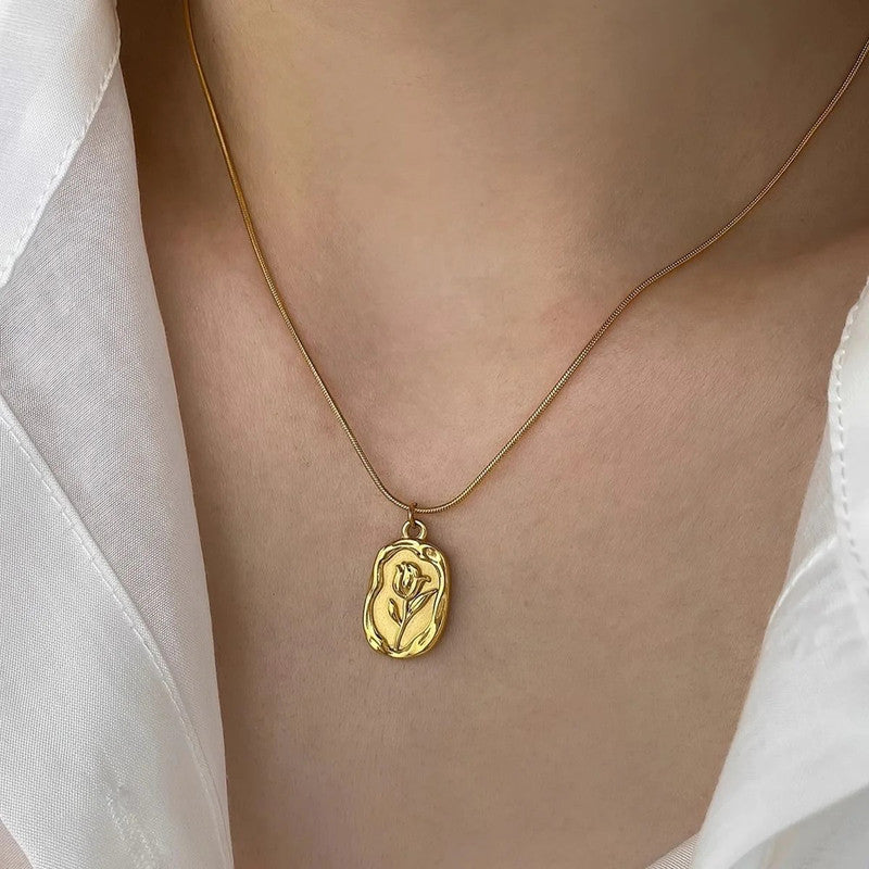 Gold Plated Rose Themed Pendant Chain